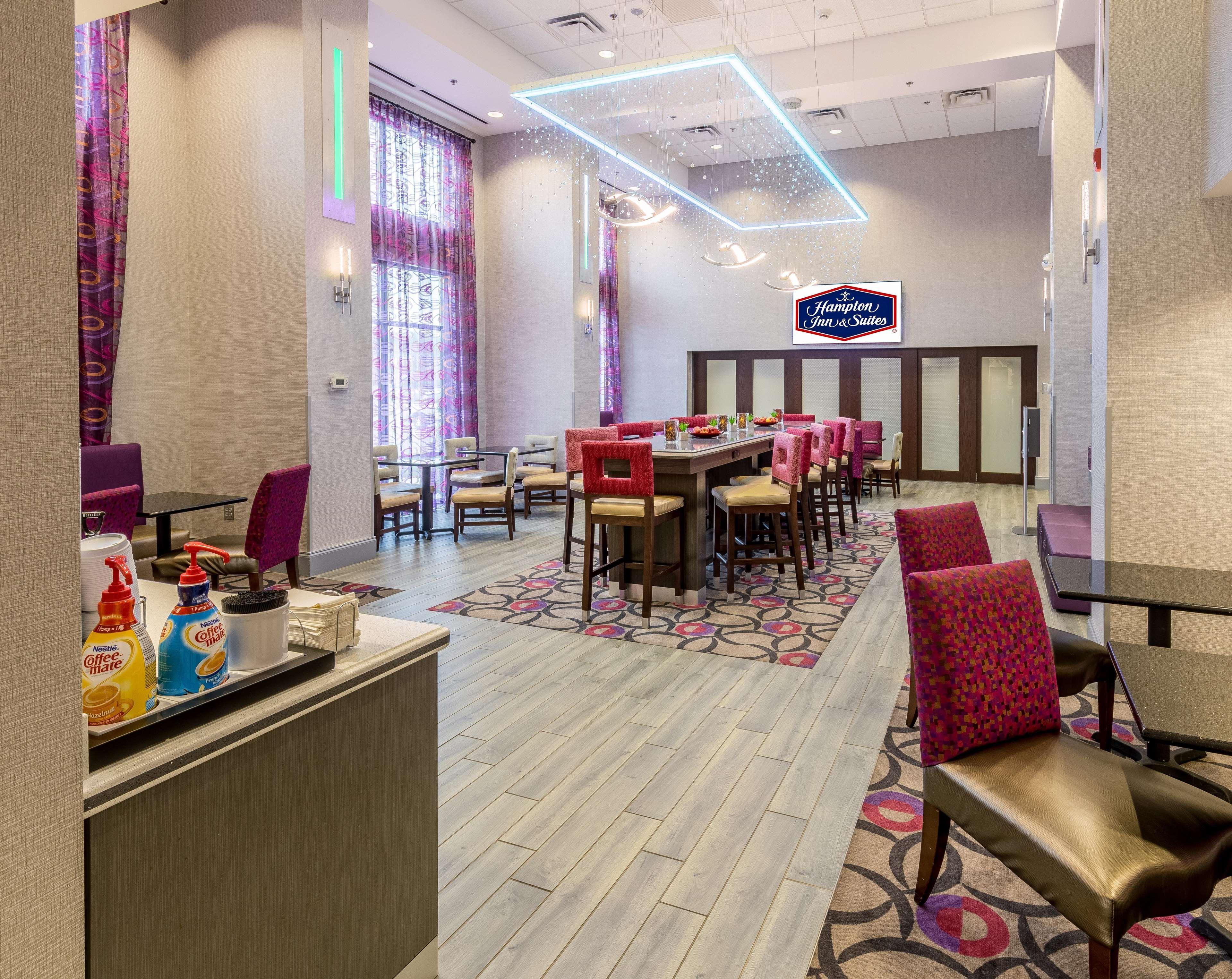 Hampton Inn & Suites Dublin Bagian luar foto