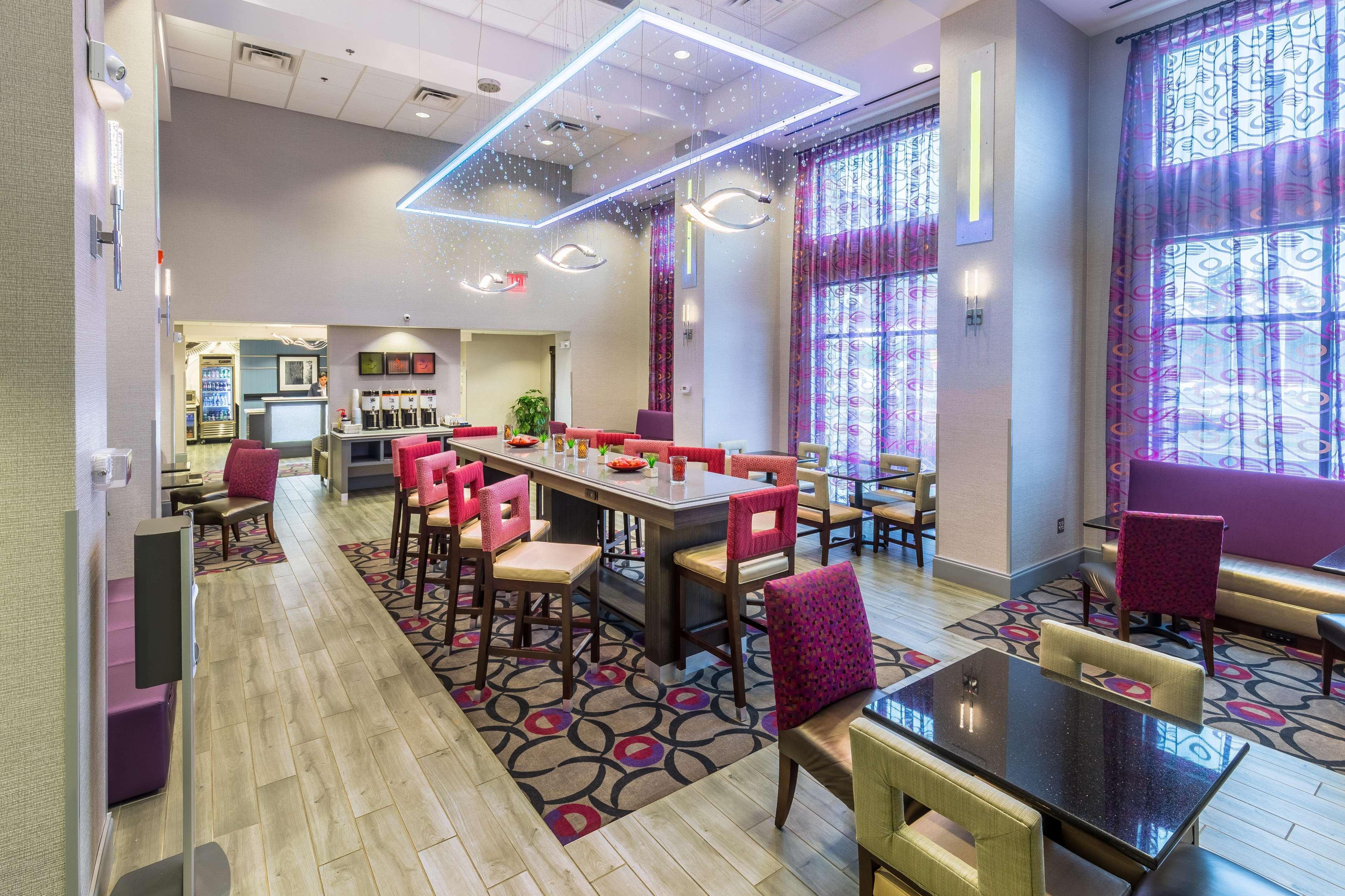 Hampton Inn & Suites Dublin Bagian luar foto