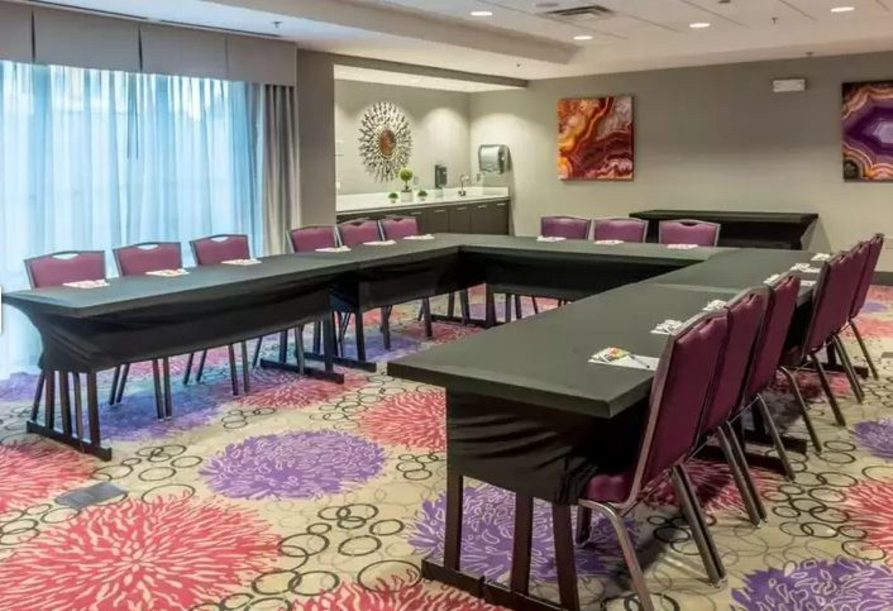Hampton Inn & Suites Dublin Bagian luar foto