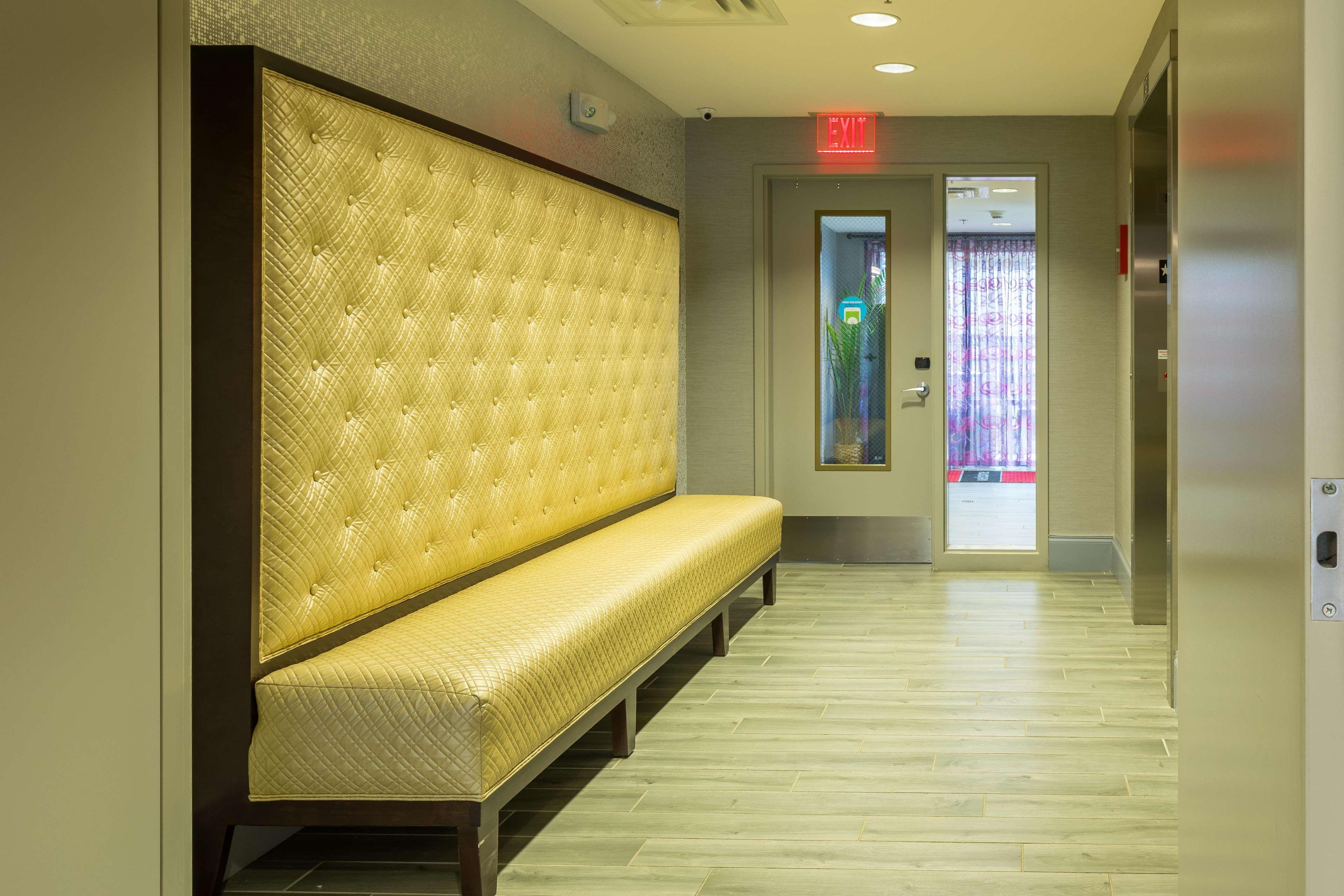 Hampton Inn & Suites Dublin Bagian luar foto