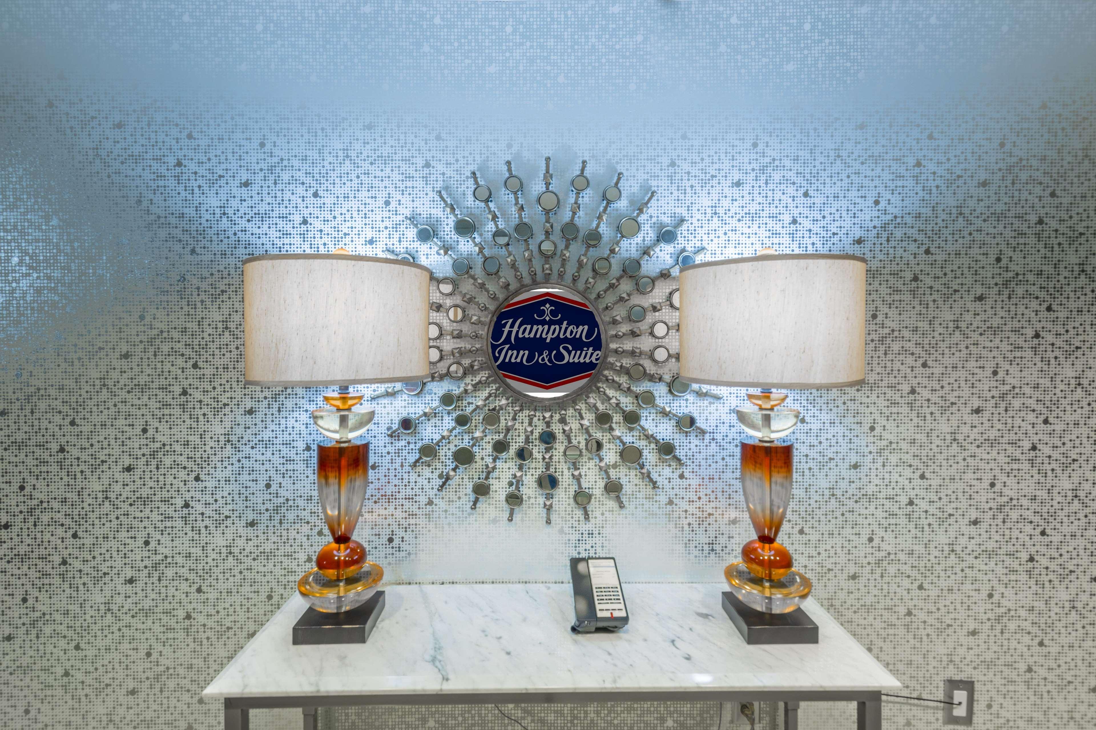 Hampton Inn & Suites Dublin Bagian luar foto