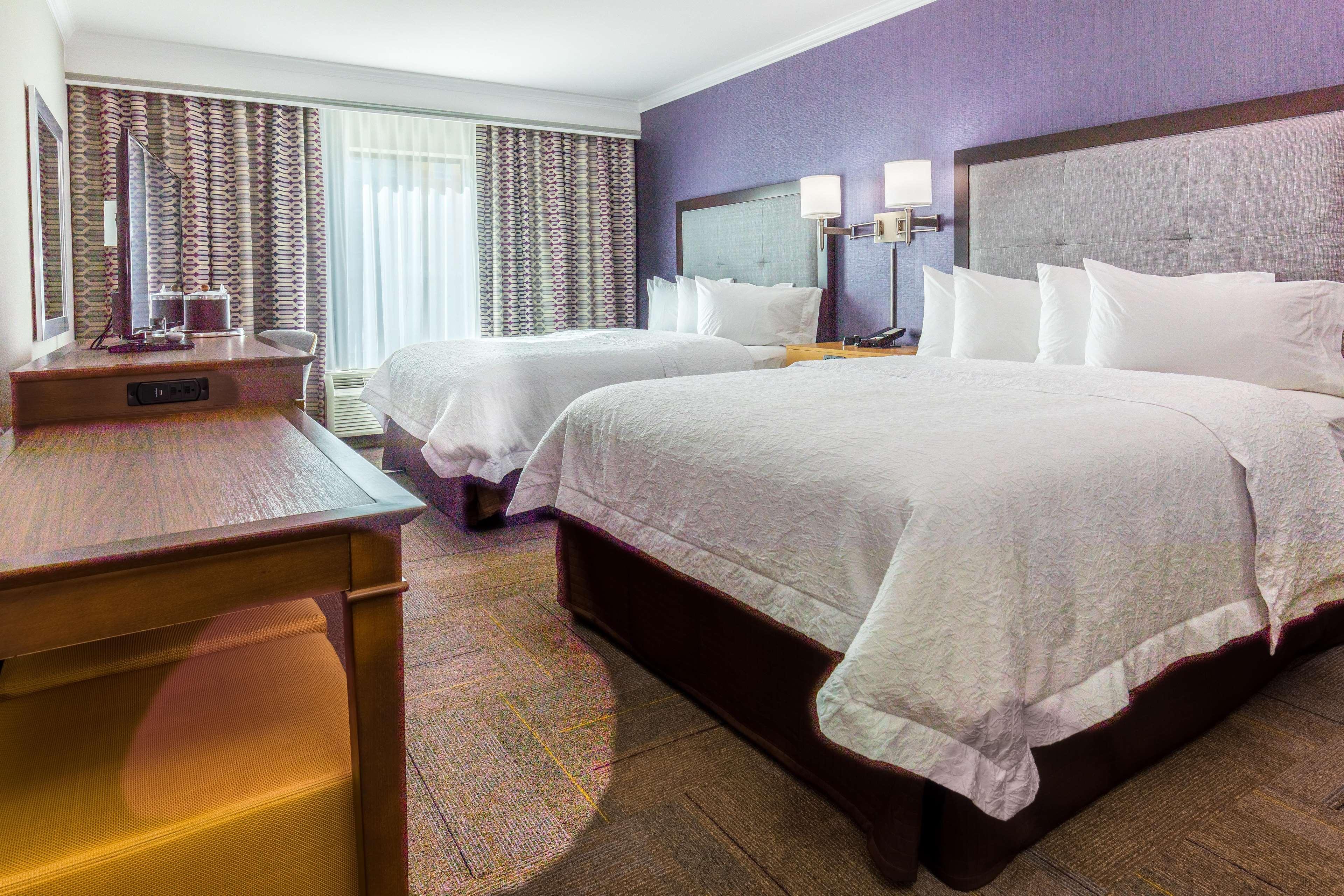 Hampton Inn & Suites Dublin Bagian luar foto