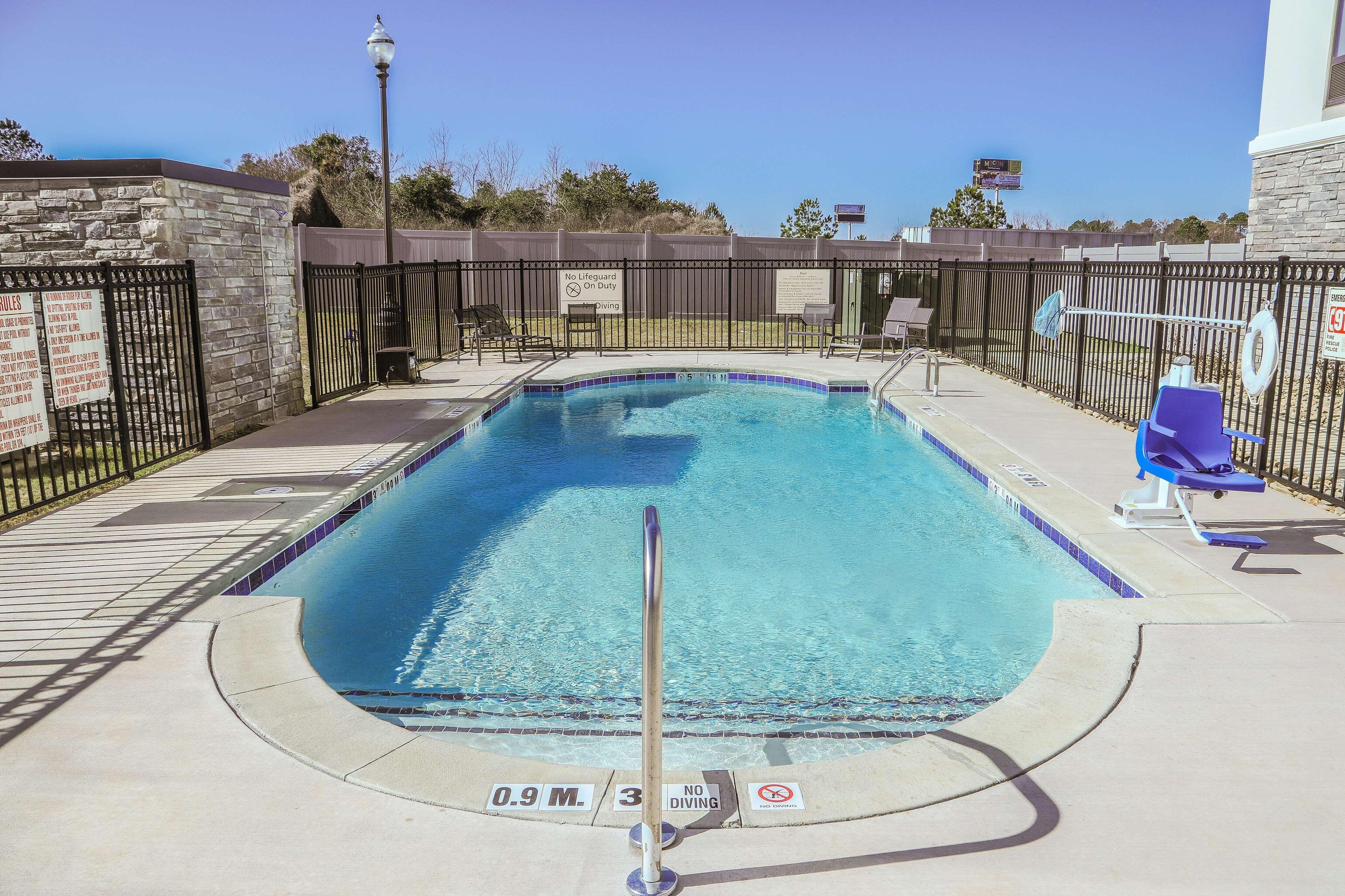 Hampton Inn & Suites Dublin Bagian luar foto