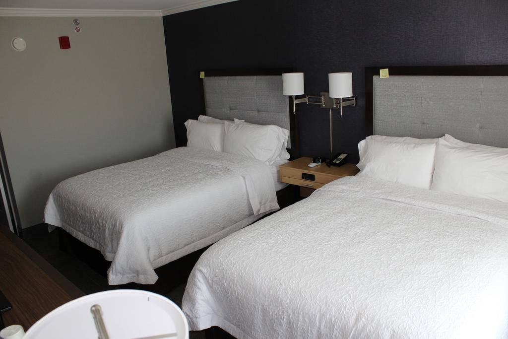 Hampton Inn & Suites Dublin Bagian luar foto